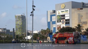 City Sightseeing Bus und Torre Woermann